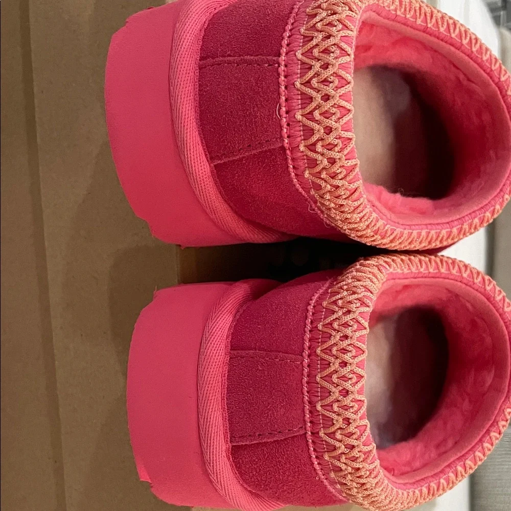 UGG Pink Glow Women's Tasman size 9 - Picture 4 of 10